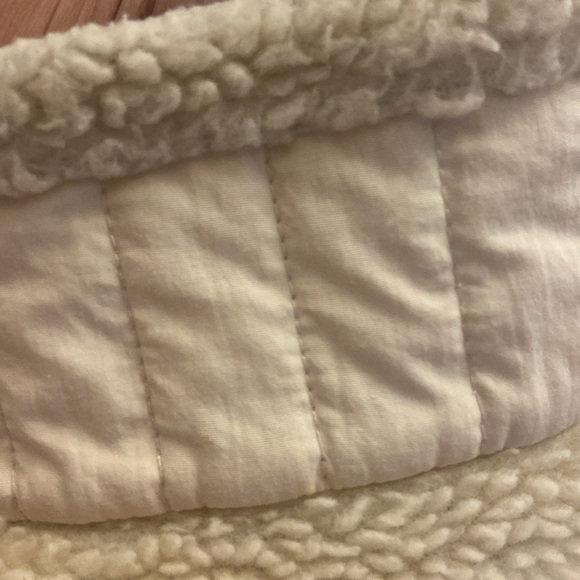 Patagonia Women's Retro-X Jacket
Style #23071 Women's Cream Fleece Jacket Sz L - Picture 7 of 10